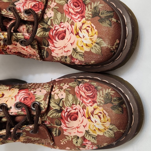 Dr. Martens 11821 Floral Lace-up Combat boots (w size 6) - Picture 5 of 14